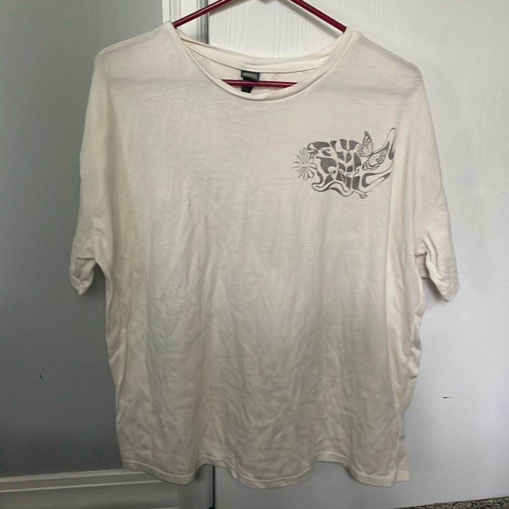 fly free good vibes tee shirt